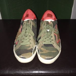 Free bird women’s sneakers